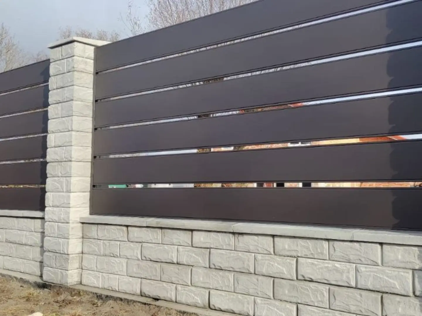 Забор-ранчо из металлопланкена 32м RAL8019 Темный Шоколад МАТТЕ фото 3 в Уфе